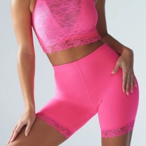 FENTY NWT NEON PINK WORKOUT SHORTS XS - Picture 1 of 4